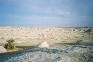 white desert 3 Inilah Keajaiban Gurun Putih Mesir Yang Eksotis